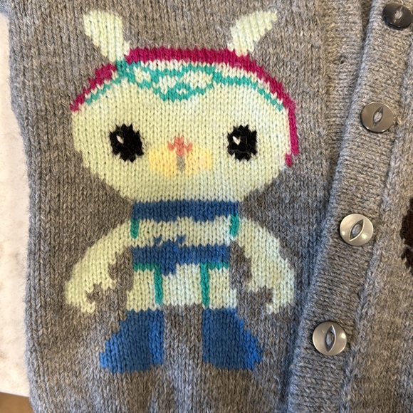 Custom octonauts sweater. Dashi and tweek - Picture 2 of 3